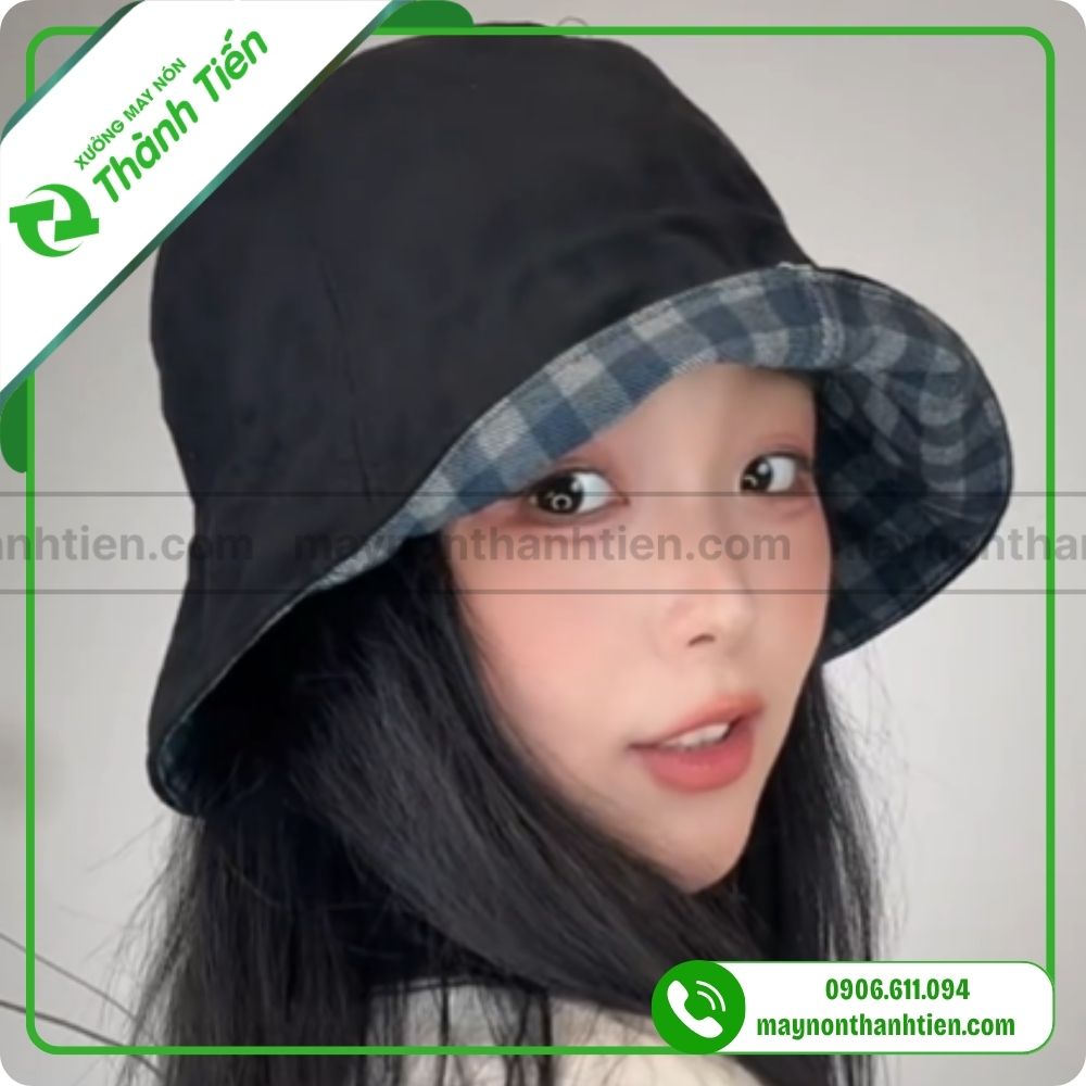 Mũ x&ocirc; 2 mặt họa tiết kẻ sọc m&agrave;u xanh dương