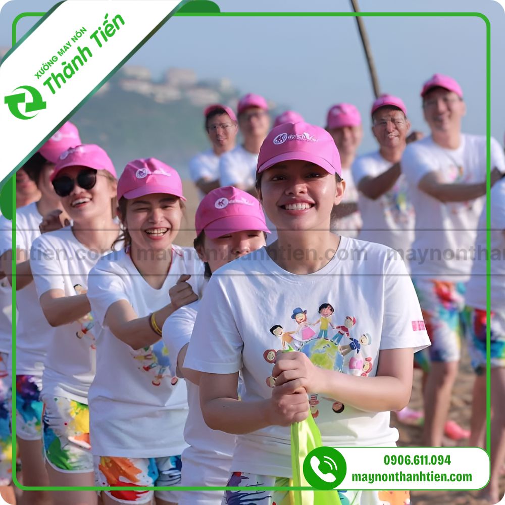 N&oacute;n đi du lịch biển đồng phục c&ocirc;ng ty