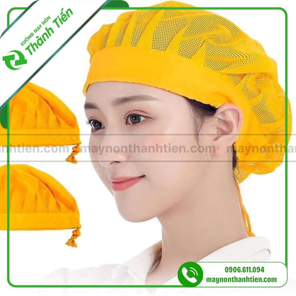 Mũ tr&ugrave;m m&agrave;u v&agrave;ng cho nh&agrave; h&agrave;ng
